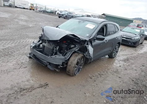 2021 Ford Escape Se z USA, uszkodzony, nr VIN 1FMCU9G62MUA45855